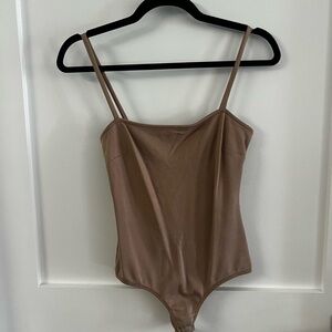 Tan knit straight neck tank bodysuit